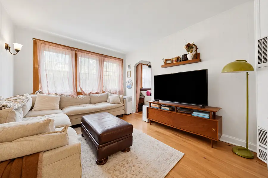 2315 S Hoyne Avenue, Chicago, IL 60608 - #2