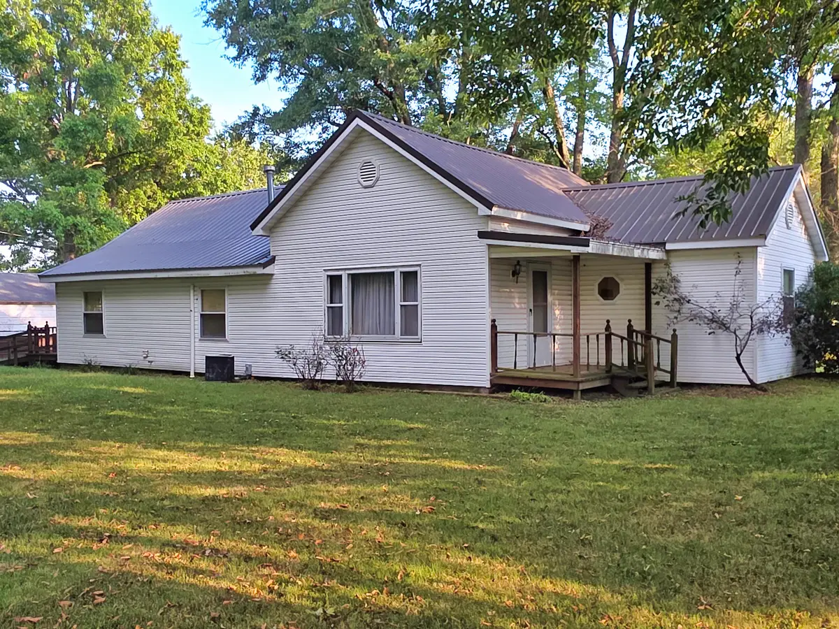 1401 Main Cross Street, Xenia, IL 62899 - #1