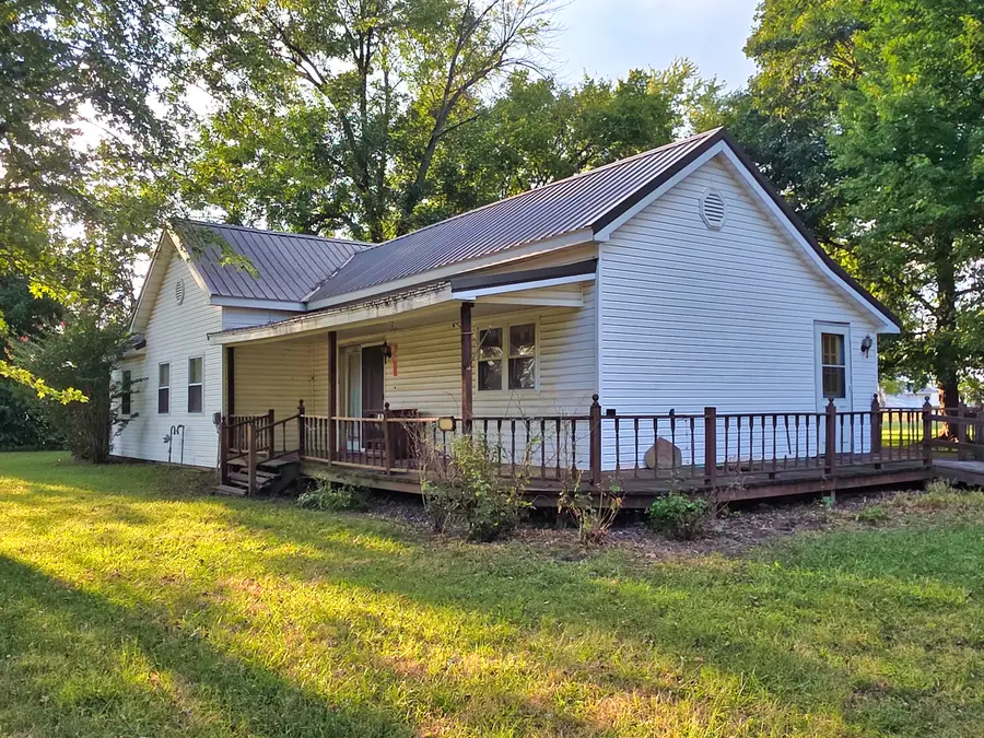 1401 Main Cross Street, Xenia, IL 62899 - #2