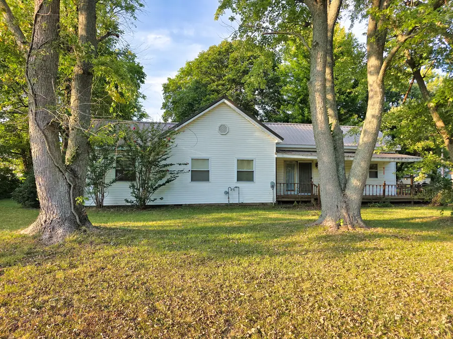 1401 Main Cross Street, Xenia, IL 62899 - #3