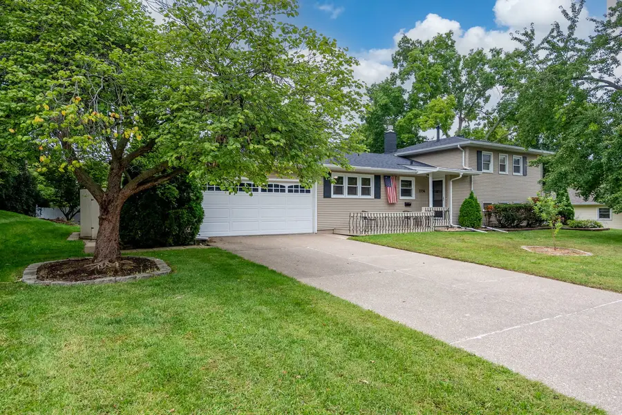 2236 Olympia Drive, Bettendorf, IA 52722 - #2