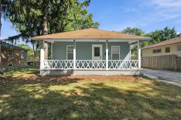 217 N Warwick Avenue, Westmont, IL 60559
