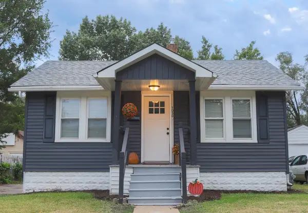 1030 Charles Street, Aurora, IL 60506