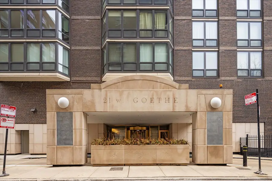 21 W Goethe Street #15A, Chicago, IL 60610 - #2