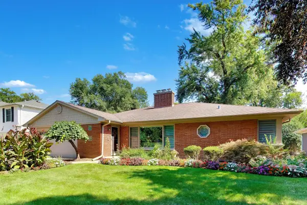 403 S We Go Trail, Mount Prospect, IL 60056