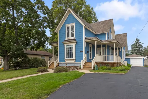 11 North Street, East Dundee, IL 60118