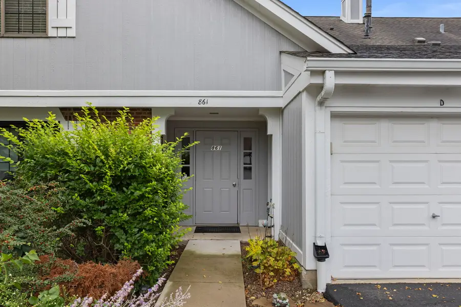 861 Yosemite Trail #B, Roselle, IL 60172 - #2