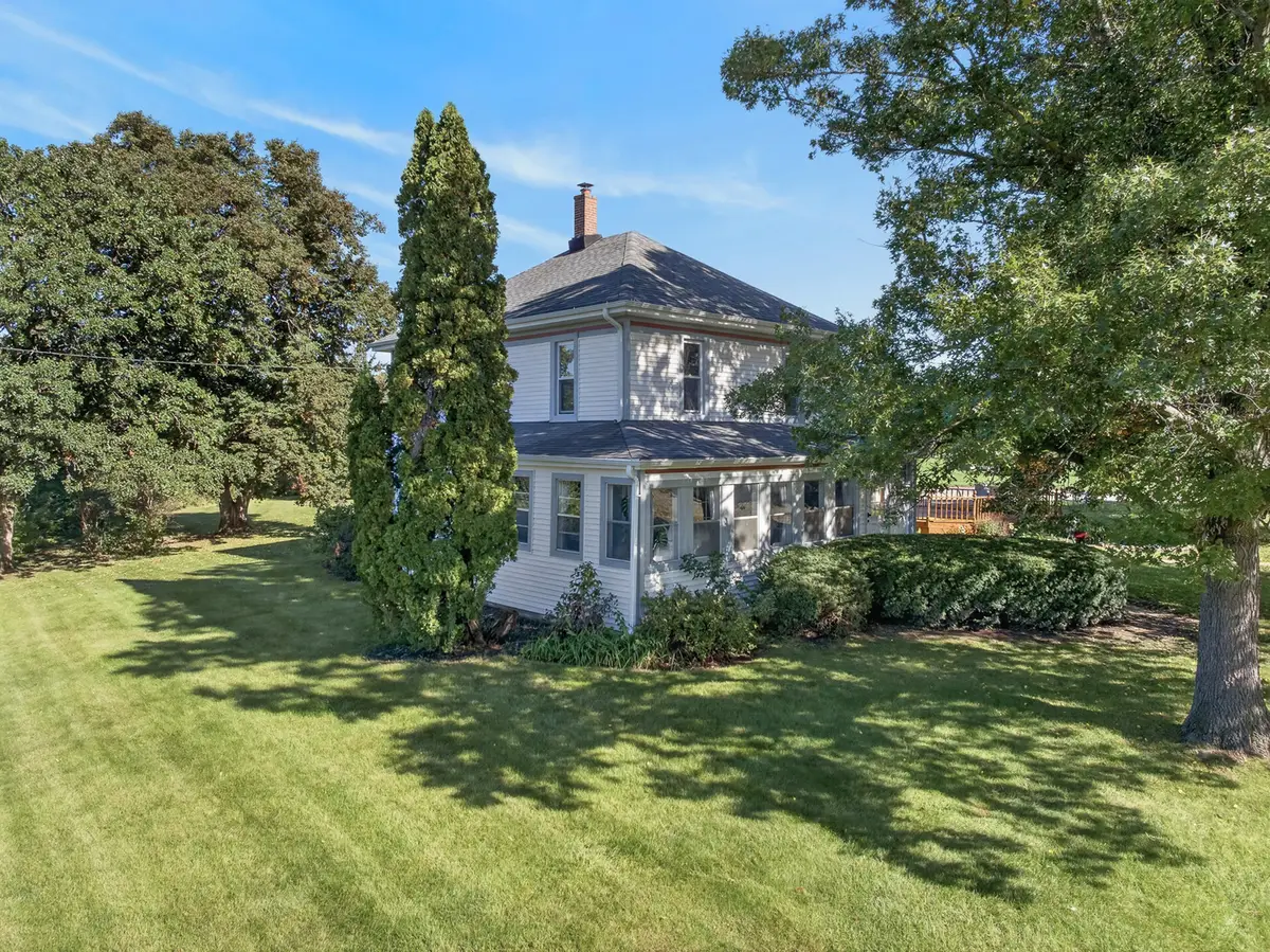 3208 S Country Club Road, Woodstock, IL 60098 - #1