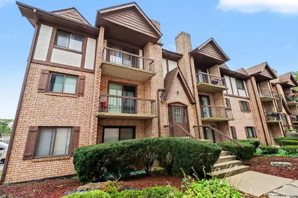 2815 Glenwood Lansing Road #206, Lynwood, IL 60411