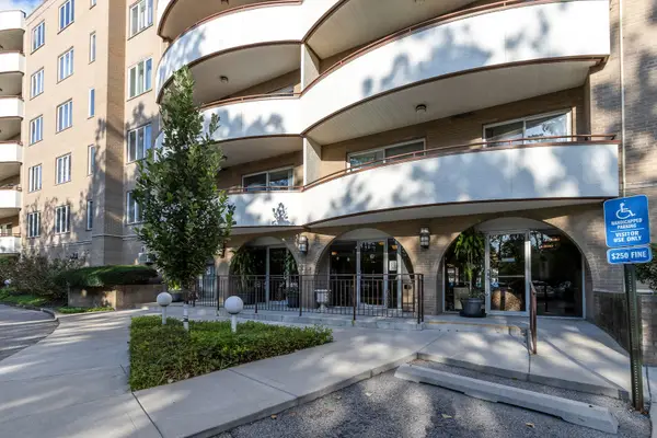 6400 N Cicero Avenue #416, Lincolnwood, IL 60712