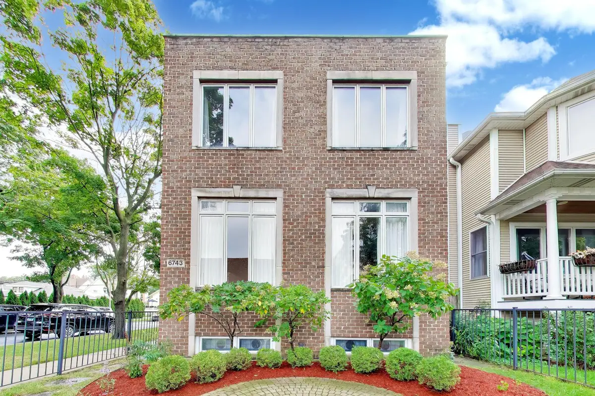 6743 N Oliphant Avenue, Chicago, IL 60631 - #1