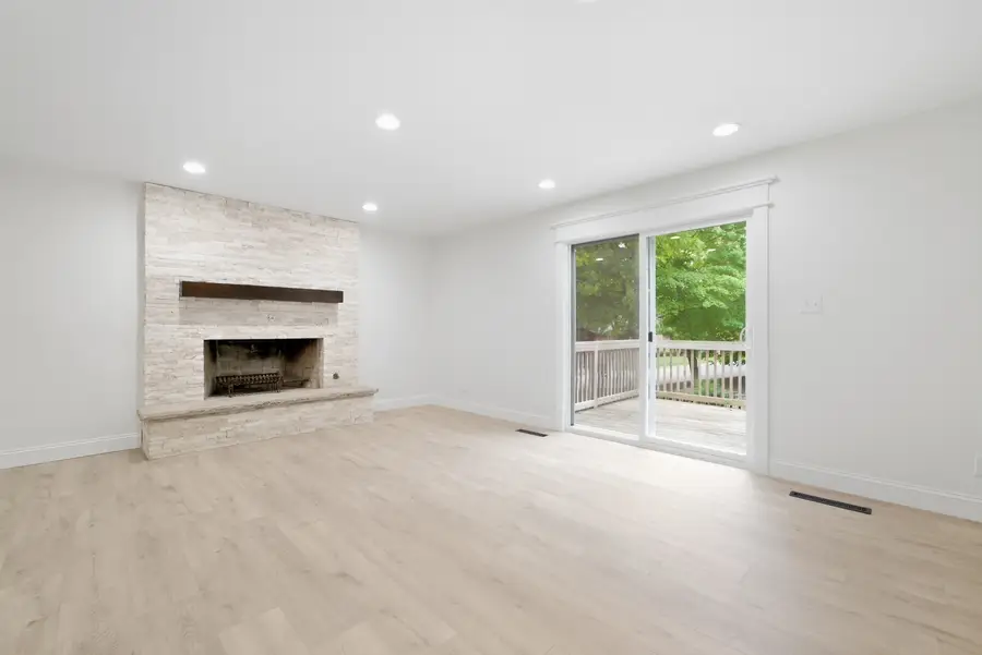46 Guildford Drive, Bourbonnais, IL 60914 - #3