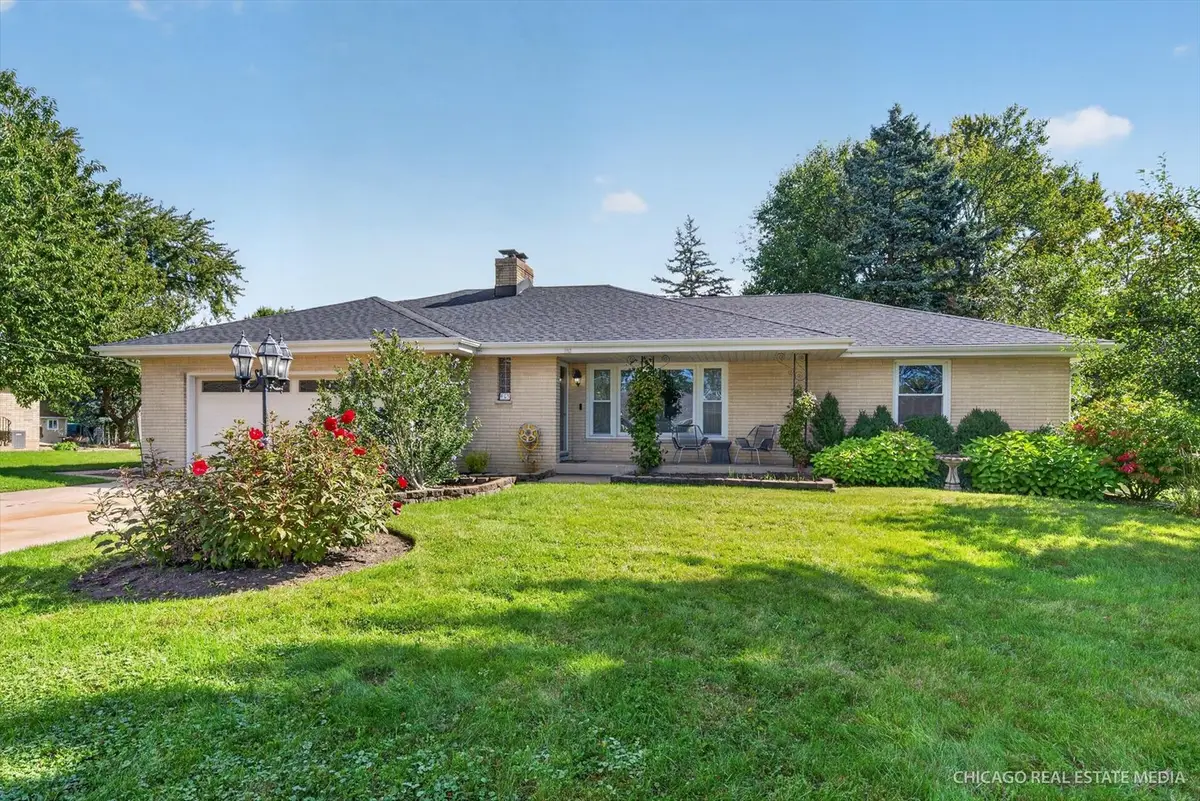 465 N Shady Oaks Drive, Elgin, IL 60120 - #1