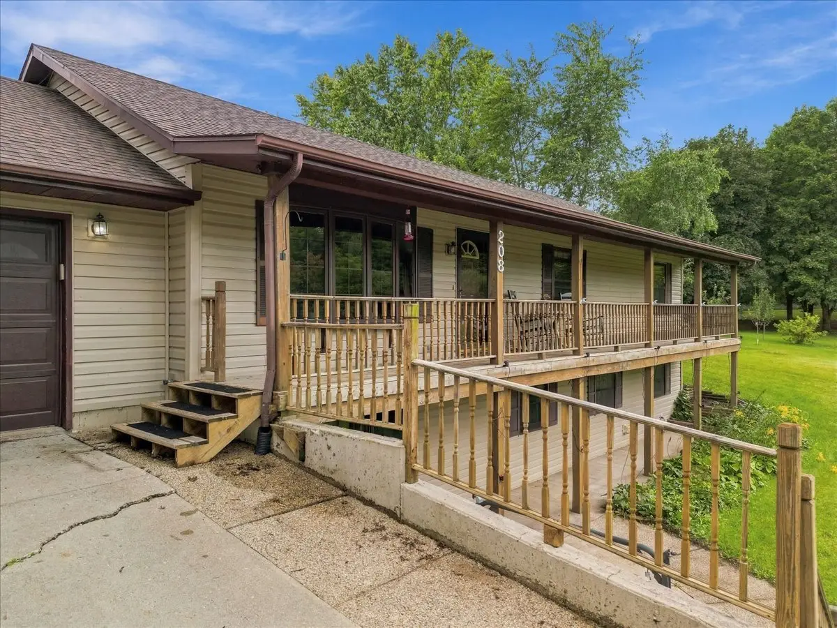 208 Willow Lane, Dixon, IL 61021 - #1