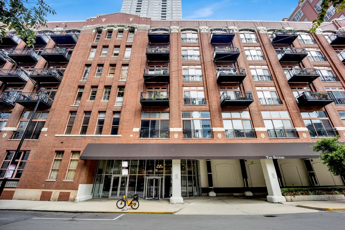 360 W Illinois Street #7D, Chicago, IL 60654 - #1