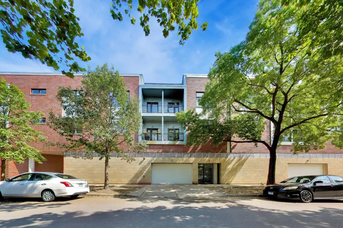 3735 N Wolcott Avenue #11, Chicago, IL 60613 - #1