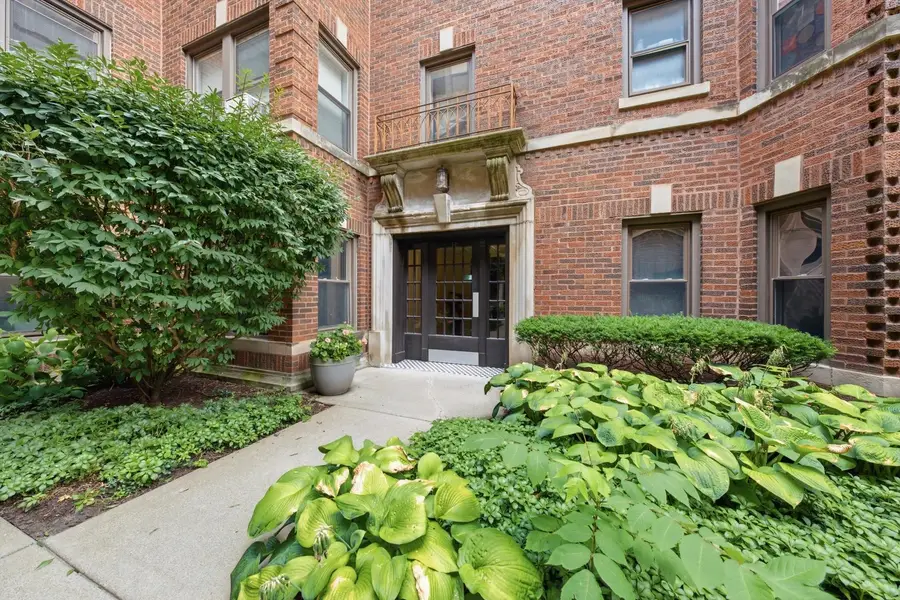 52 Forest Avenue #2N, Riverside, IL 60546 - #3