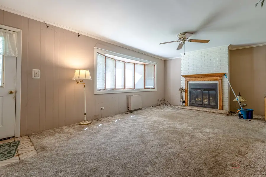 2006 Old Peterson Road, Libertyville, IL 60048 - #3