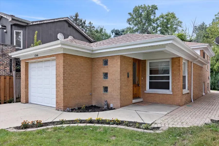 5768 N Lacey Avenue, Chicago, IL 60646 - #2