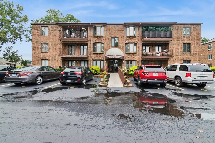 13547 Lamon Avenue #402, Crestwood, IL 60418 - #2