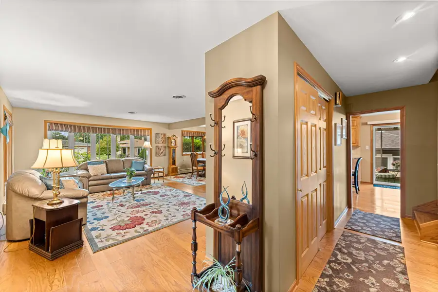 12449 S Mcvickers Avenue, Palos Heights, IL 60463 - #3