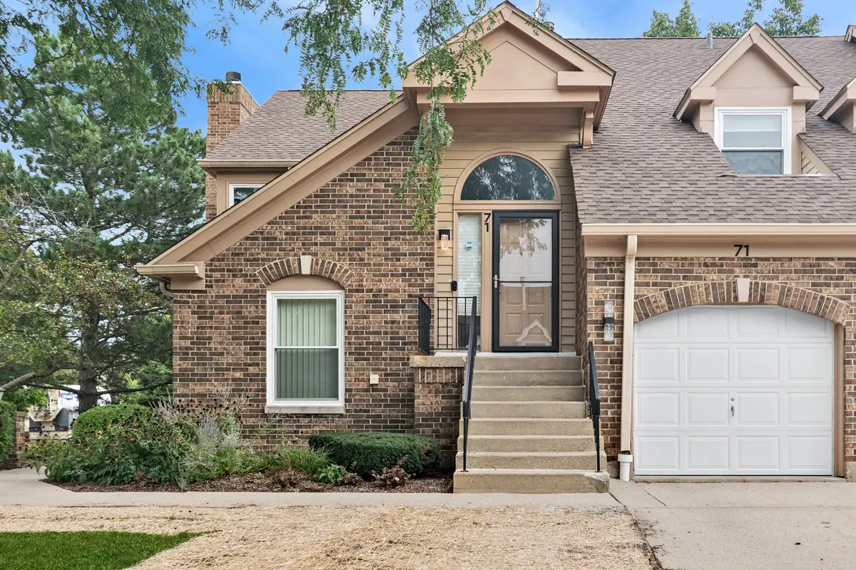 71 Willow Parkway #72-2, Buffalo Grove, IL 60089 - #1