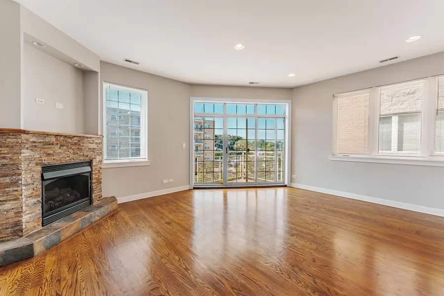 7930 W Grand Avenue #3W, Elmwood Park, IL 60707 - #2