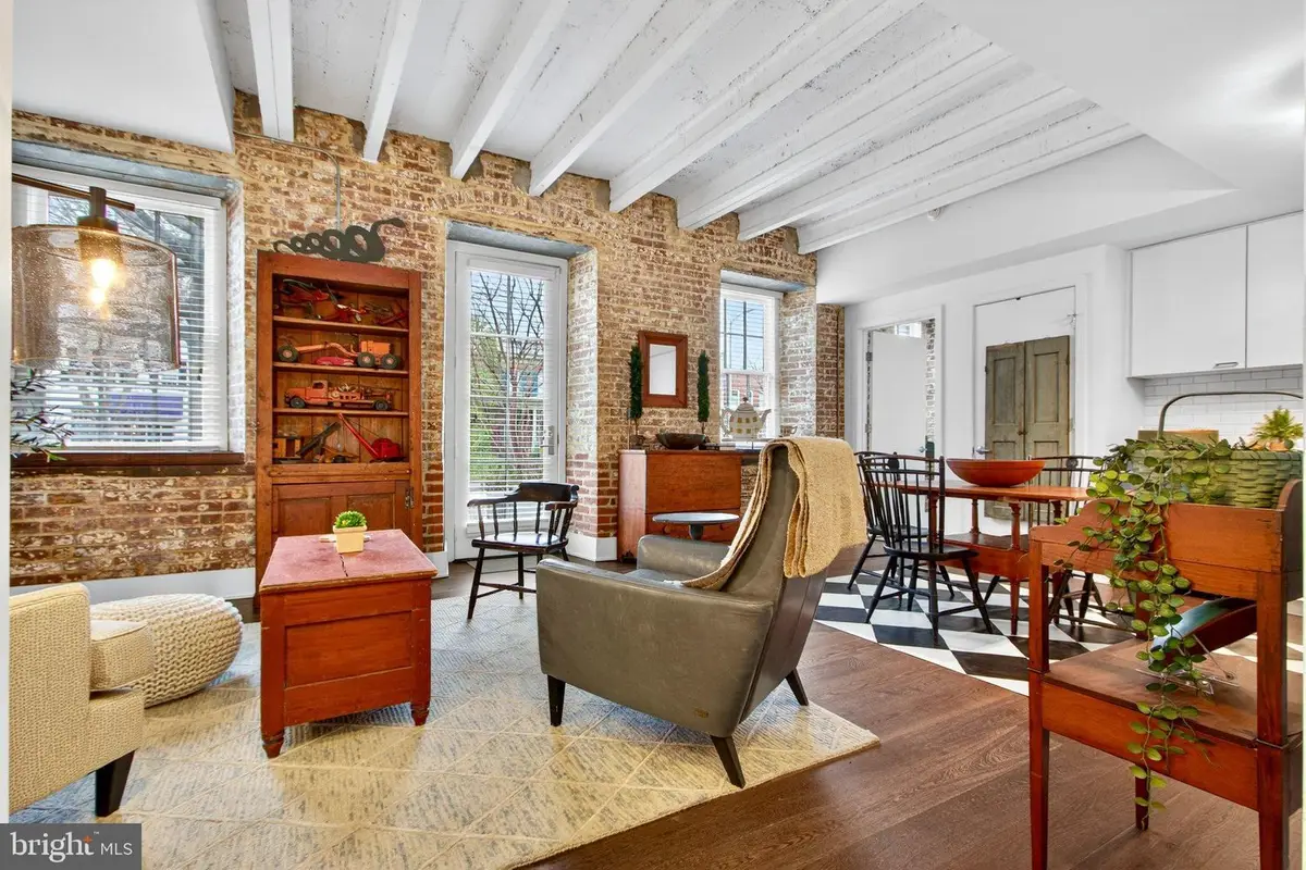 515 N Washington Street #105, Alexandria, VA 22314 - #1