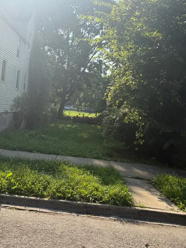 6618 S May Street, Chicago, IL 60621