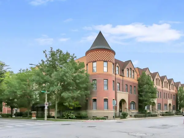170 N Marion Street #14, Oak Park, IL 60302
