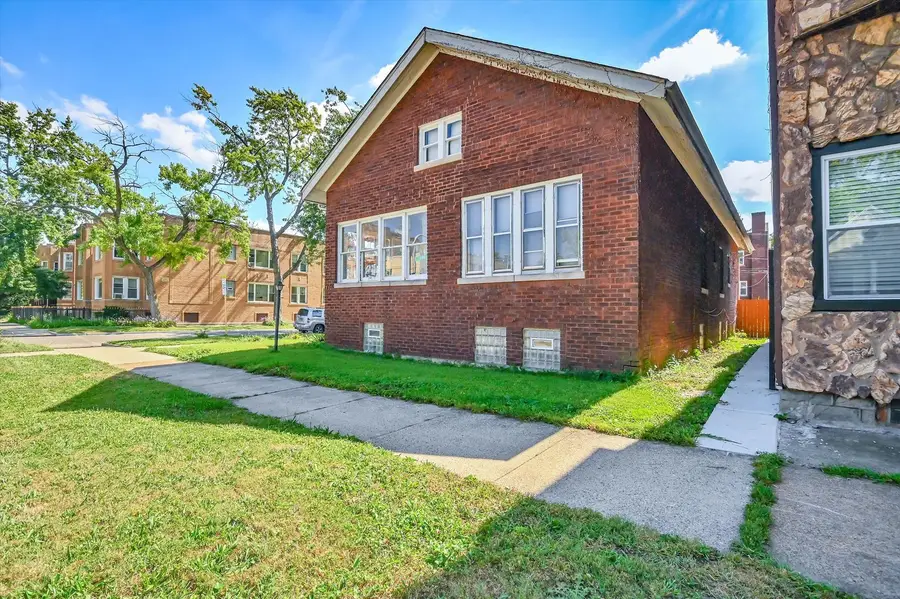 657 E 90th Street, Chicago, IL 60619 - #3