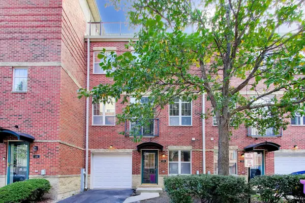 3259 N Bay Court, Chicago, IL 60618