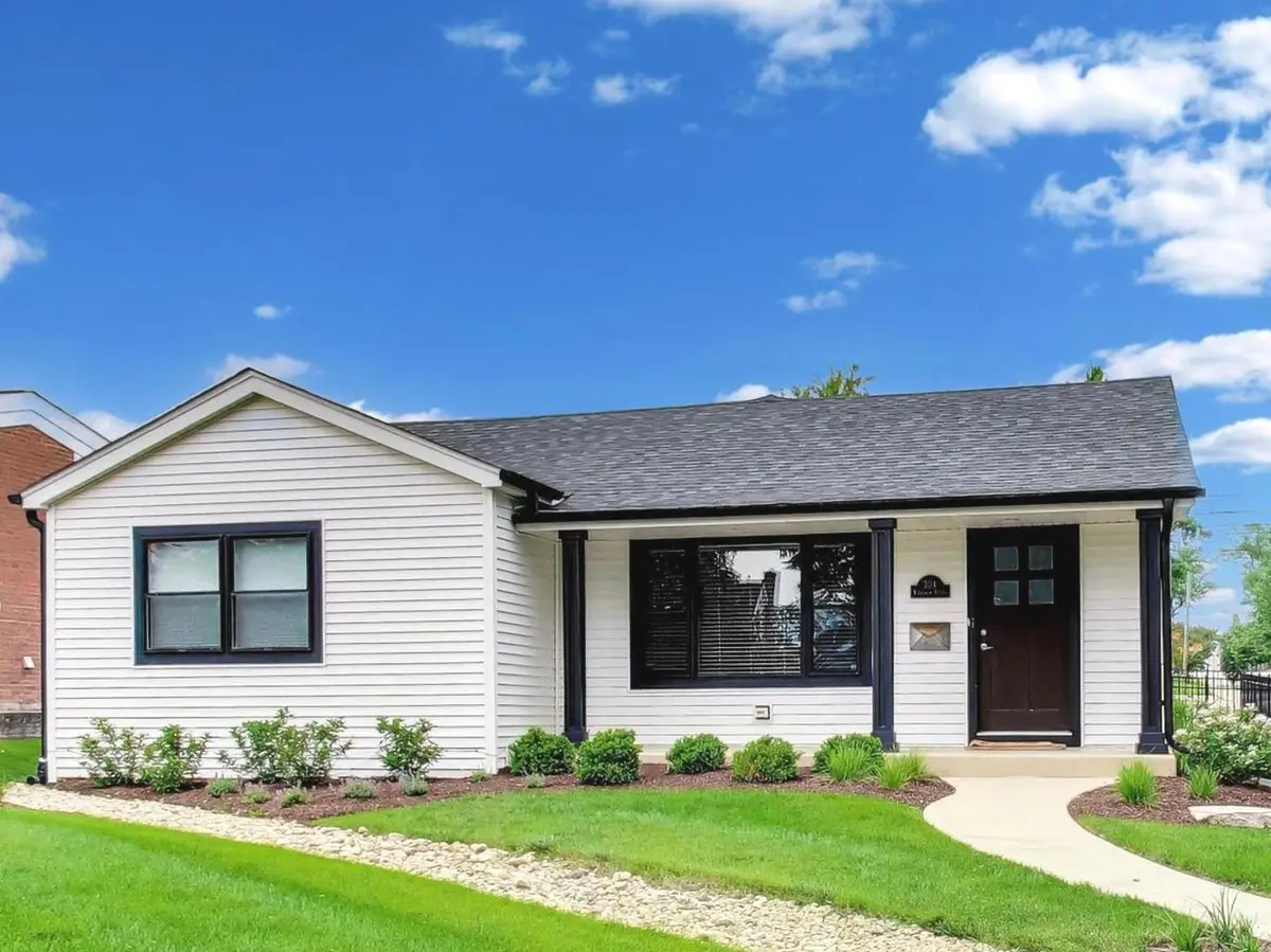 304 W Graham Avenue, Lombard, IL 60148 - #1