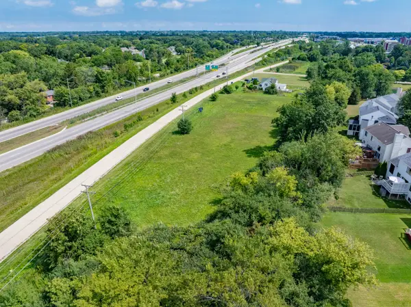 4437-4495 W Kennedy Drive, Gurnee, IL 60031