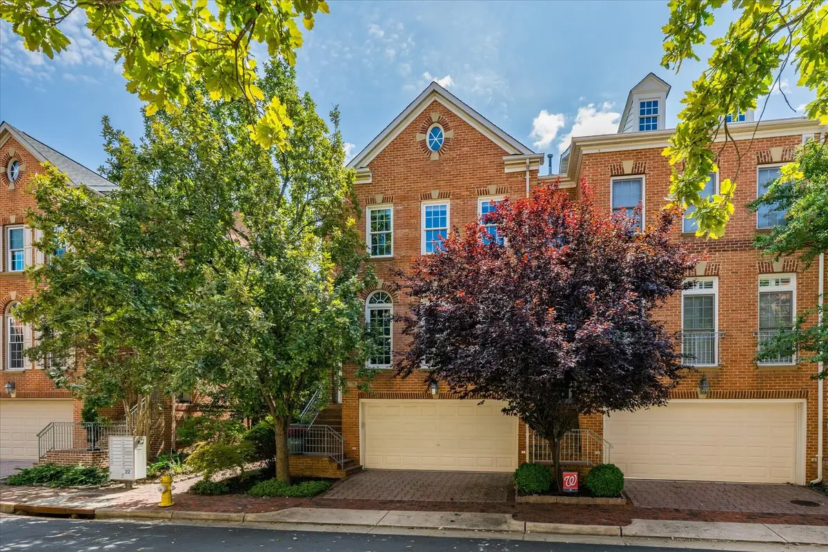 272 Murtha Street, Alexandria, VA 22304 - #1
