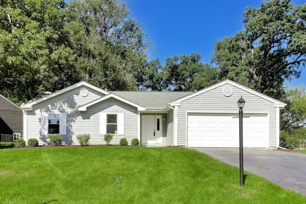 738 Dartmouth Drive, Island Lake, IL 60042