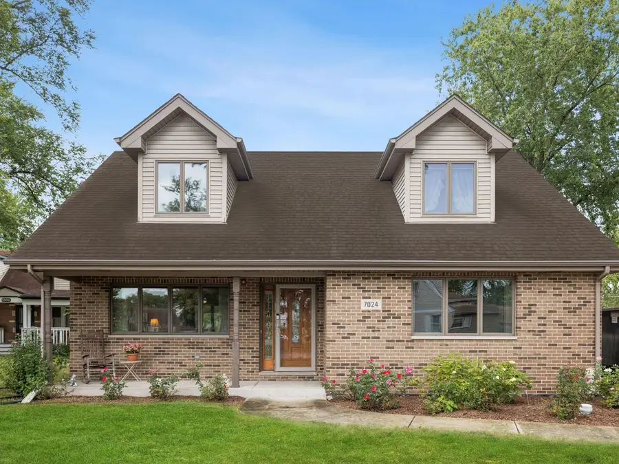 7024 Garden Lane, Bridgeview, IL 60455 - #2