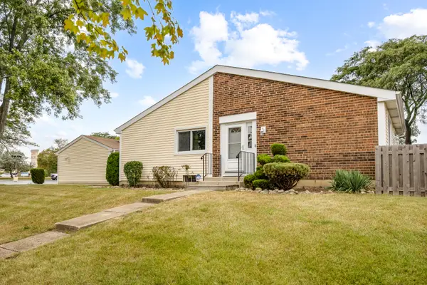 2177 Chaucer Lane, Glendale Heights, IL 60139