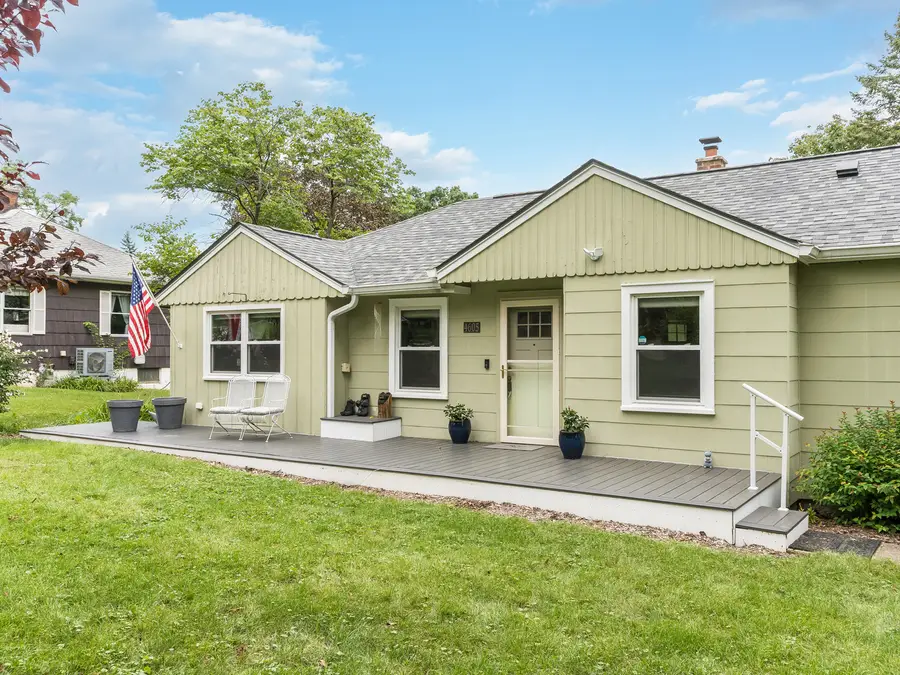 4605 Schwartz Avenue, Lisle, IL 60532 - #3