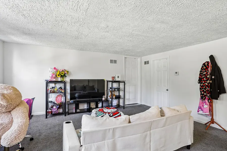 409 Barron Street, Bensenville, IL 60106 - #3