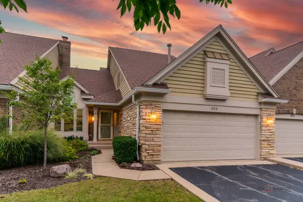 868 Island Court, Deerfield, IL 60015