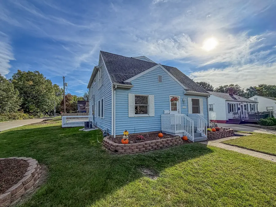 1211 W Springfield Avenue, Champaign, IL 61821 - #2