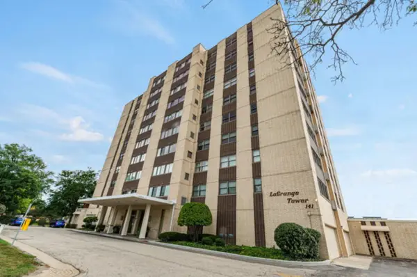 141 N La Grange Road #1003, La Grange, IL 60525