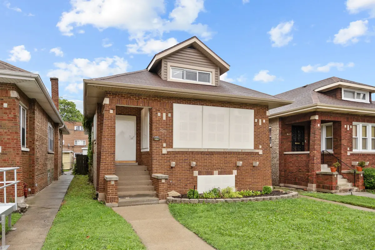 8035 S Oglesby Avenue, Chicago, IL 60617 - #1