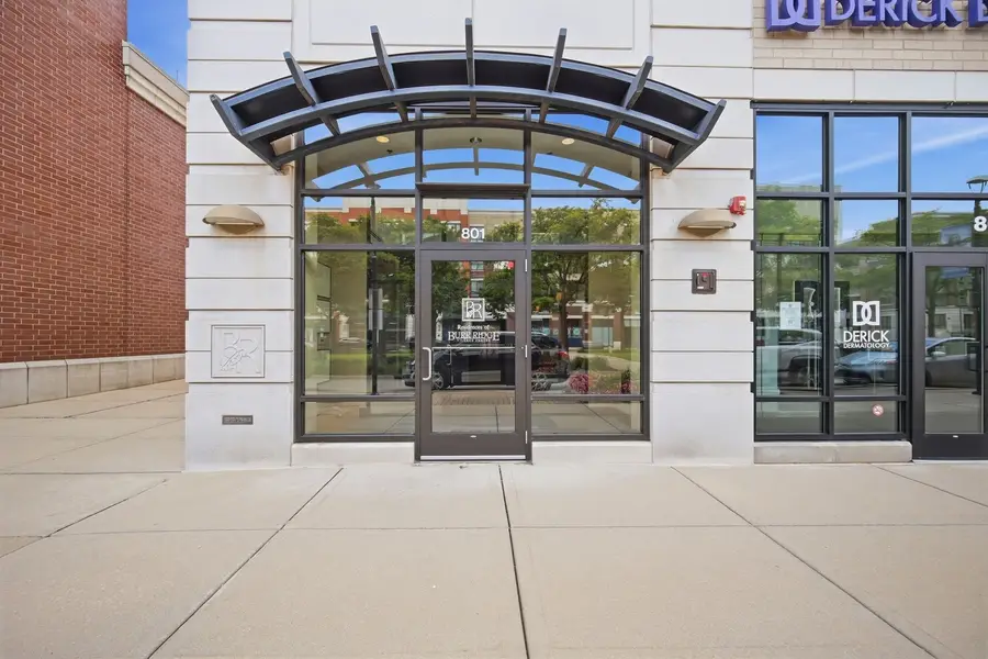 801 Village Center Drive #202, Burr Ridge, IL 60527 - #2