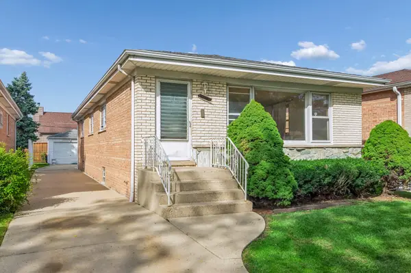 Address Withheld By Seller, Chicago, IL 60646