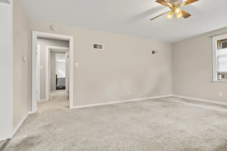 911 W Madison Street, Pontiac, IL 61764 - #3