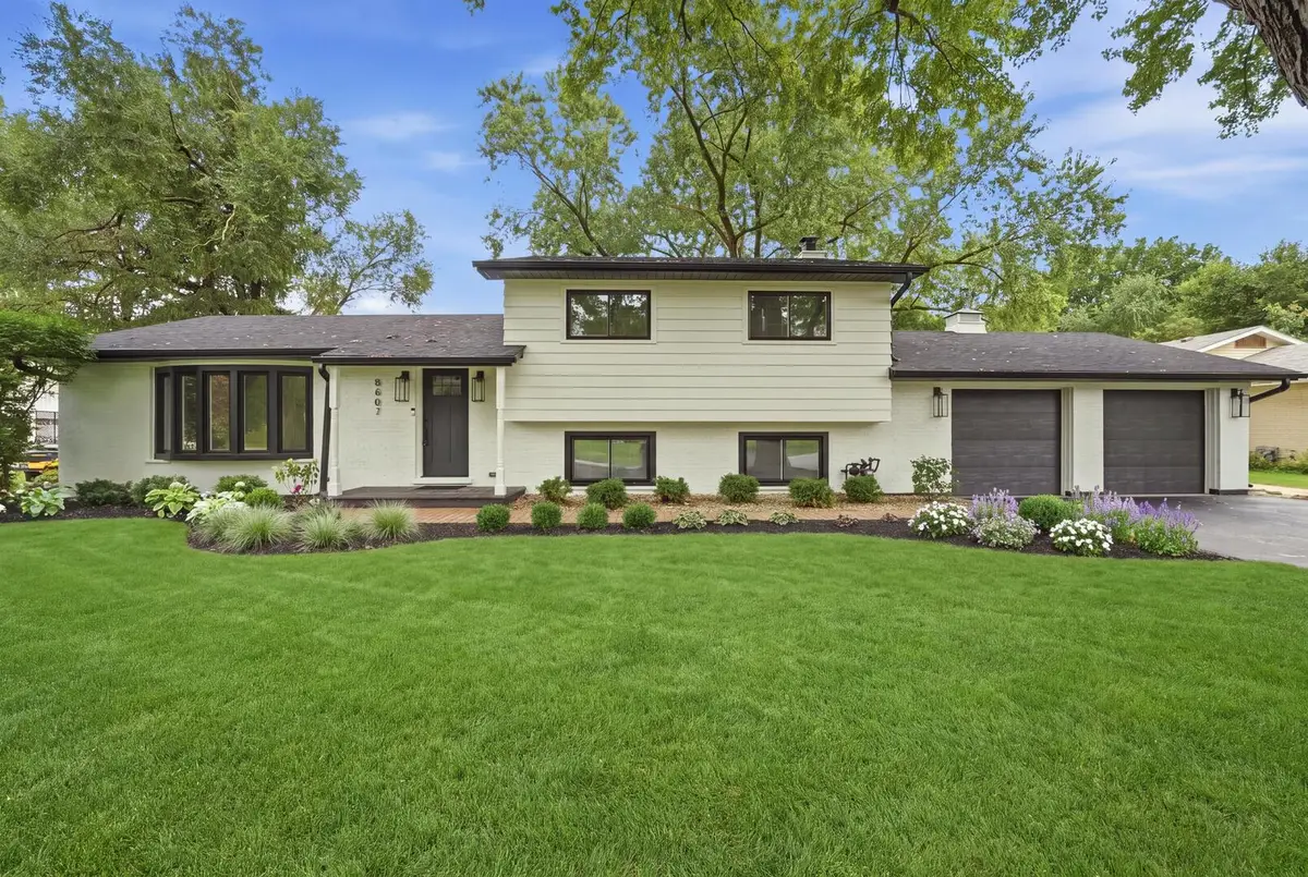 8607 W Main Street, Downers Grove, IL 60516 - #1
