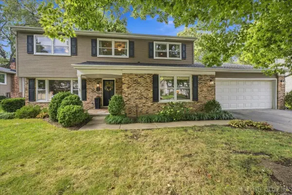 6 N Andover Lane, Geneva, IL 60134