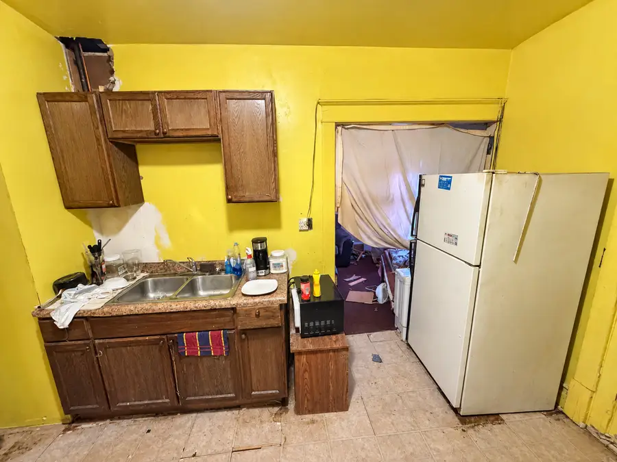 2817 E 76th Place, Chicago, IL 60649 - #3